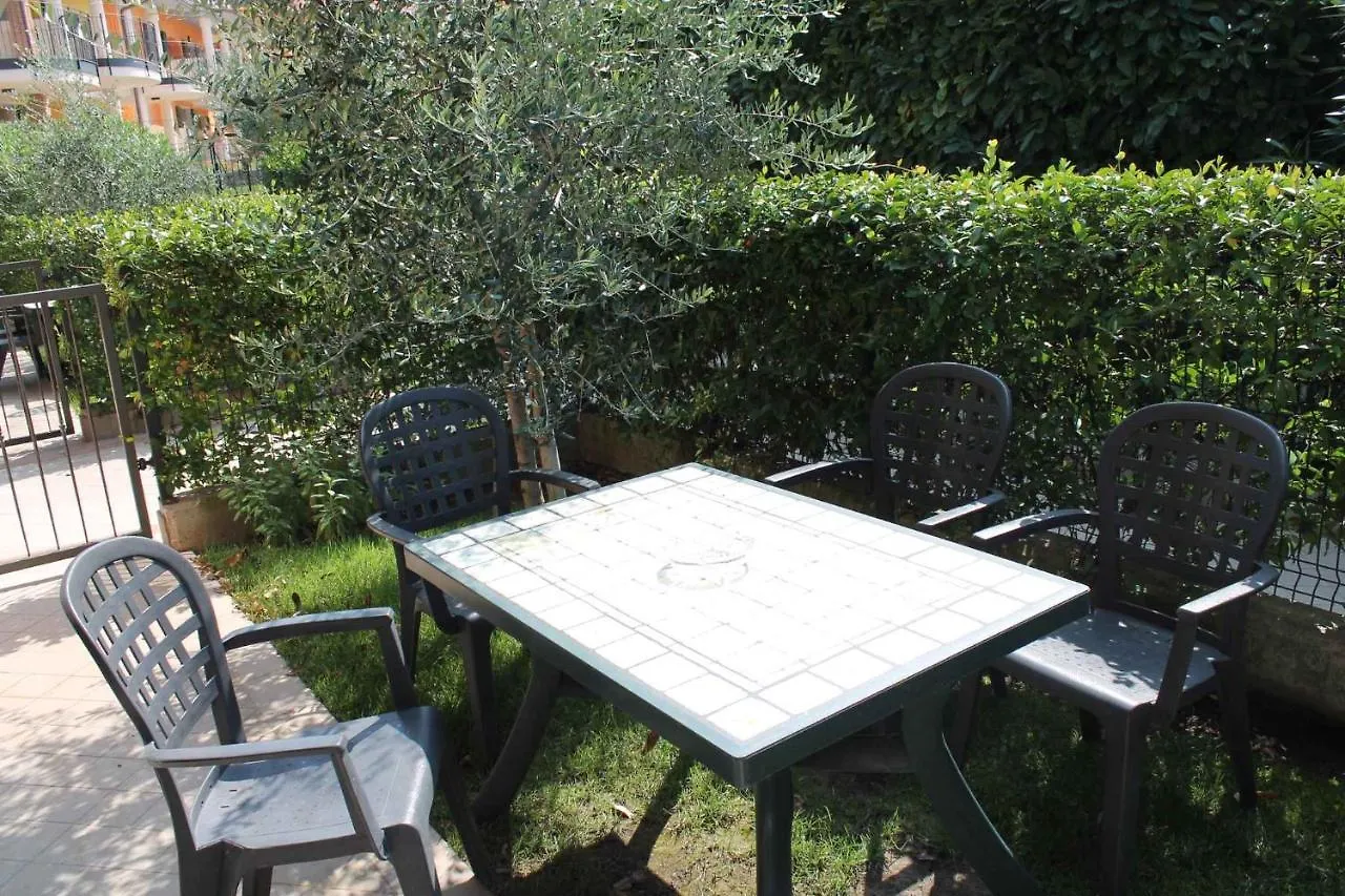 Apartments In Lazise - Gardasee 30250