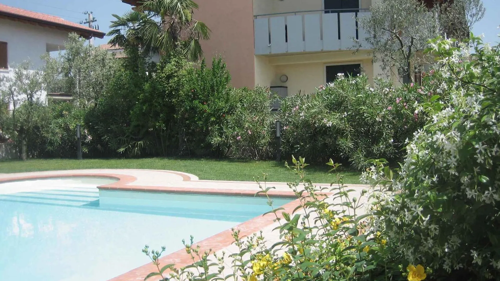 Apartments In Lazise - Gardasee 30250