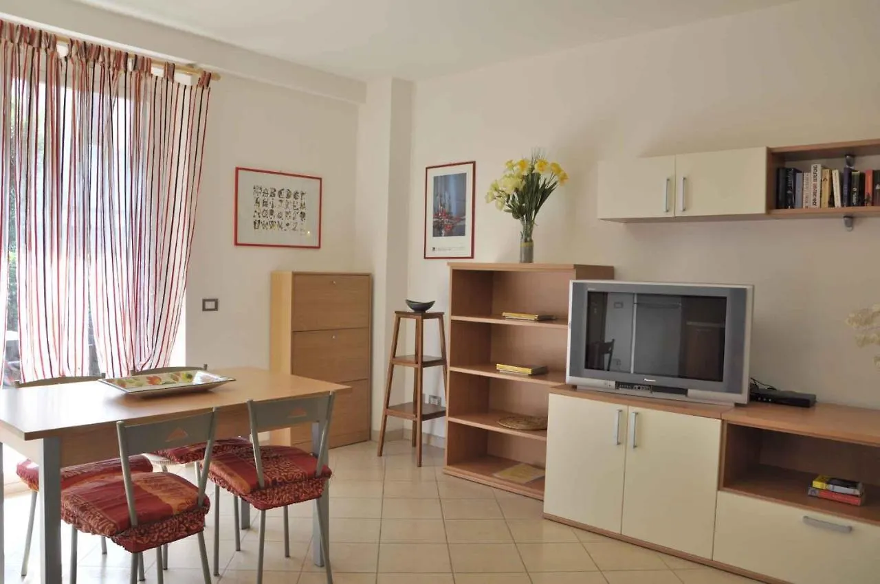 Apartments In Lazise - Gardasee 30250