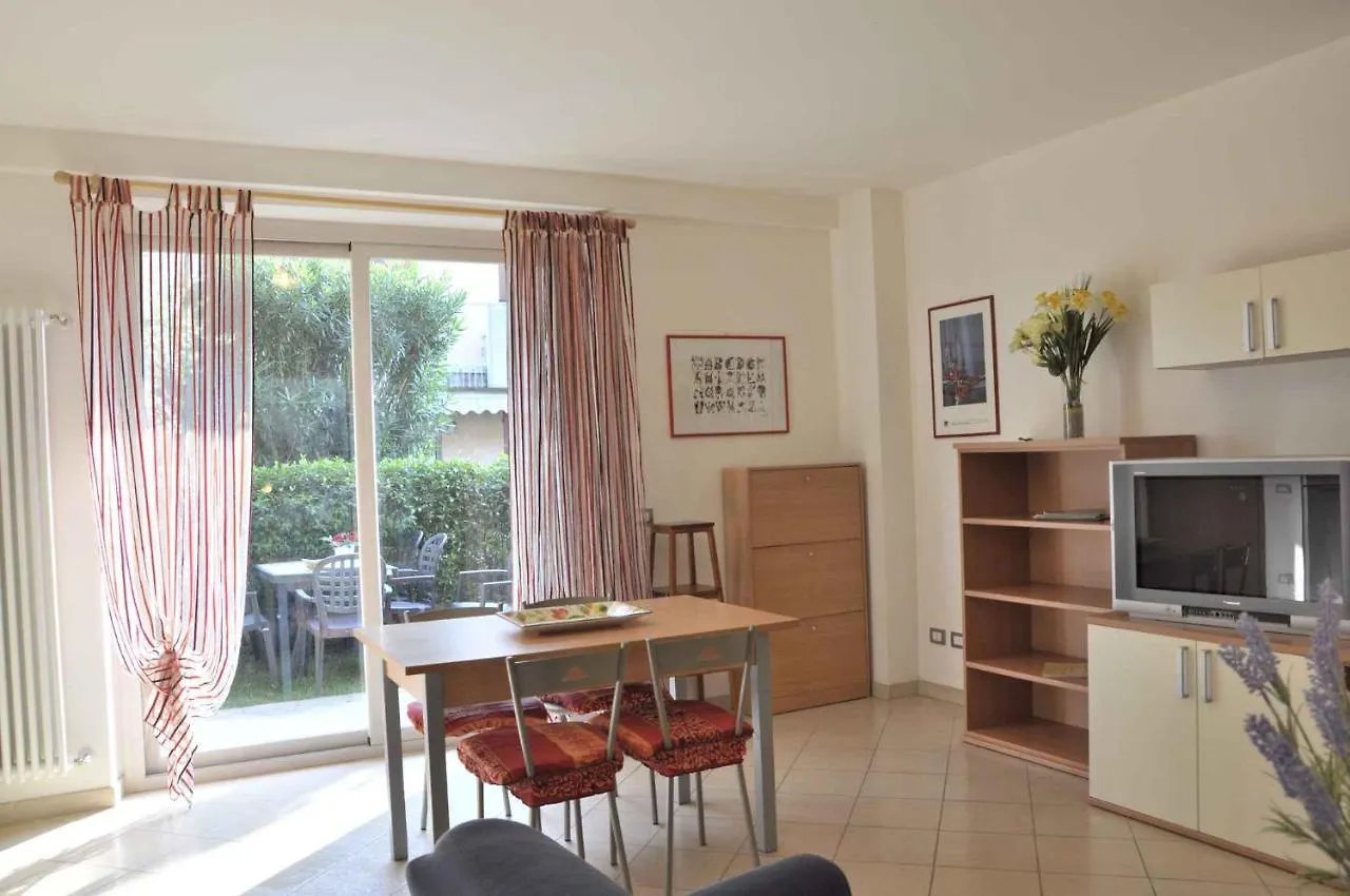 Apartments In Lazise - Gardasee 30250
