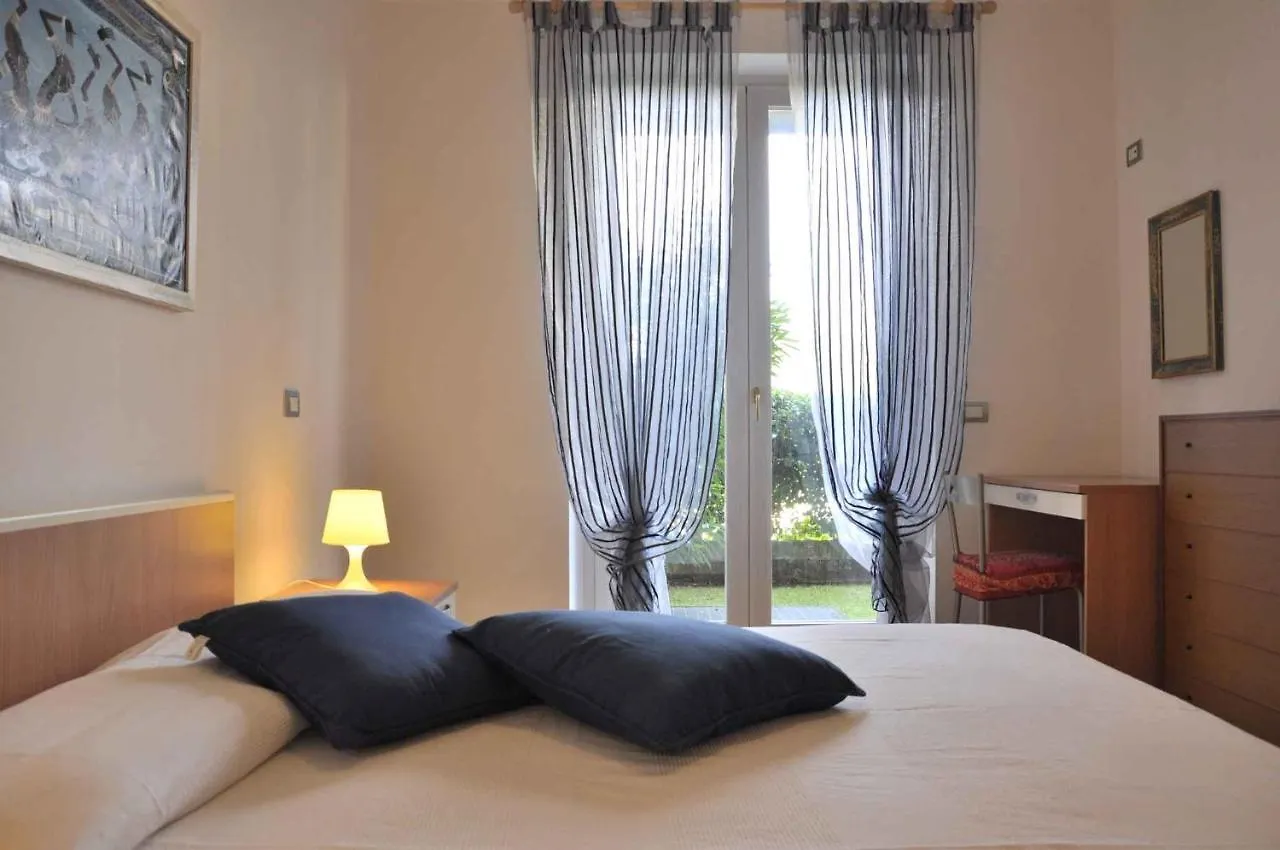 Apartments In Lazise - Gardasee 30250
