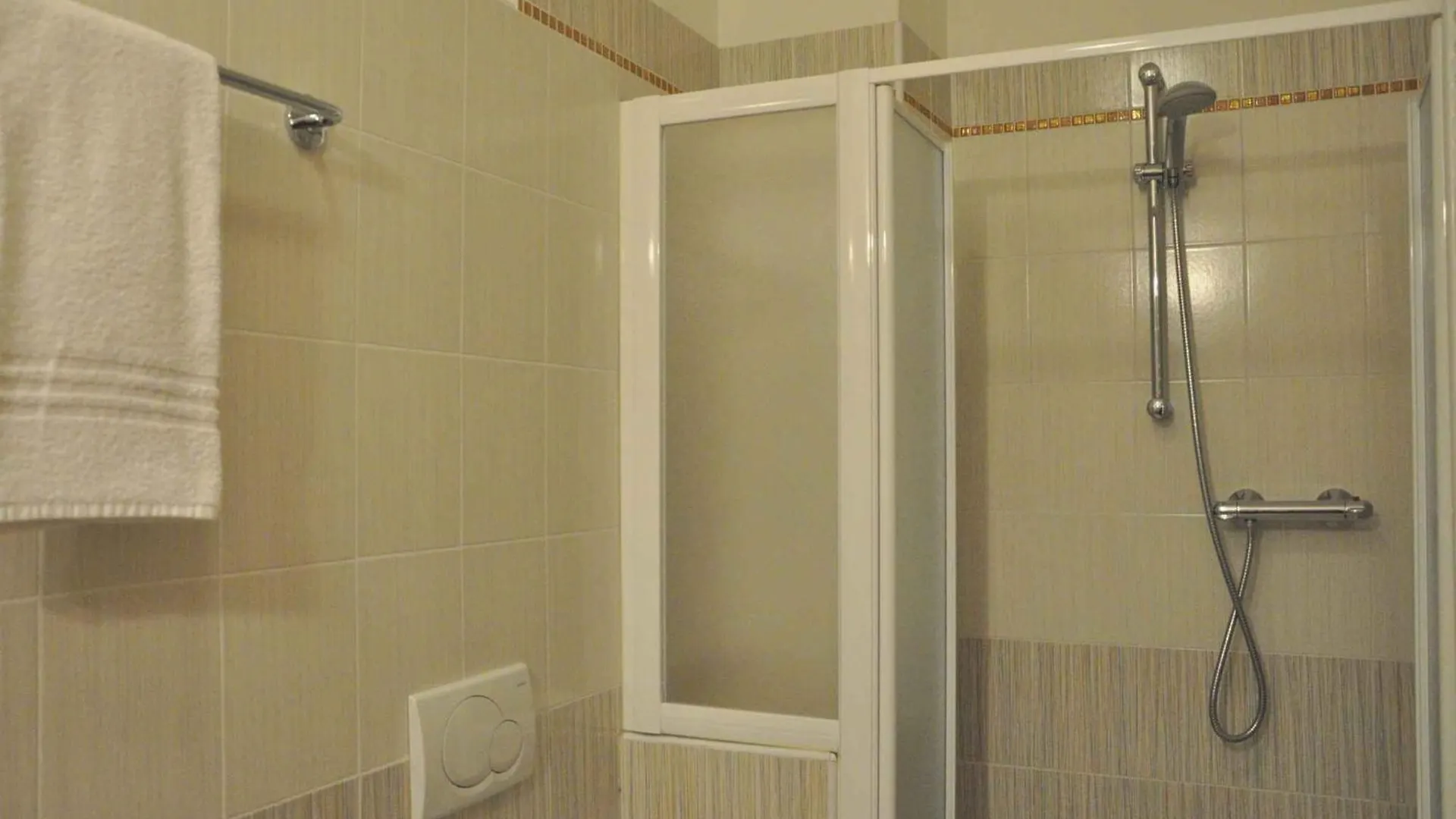 Apartments In Lazise - Gardasee 30250 Italy