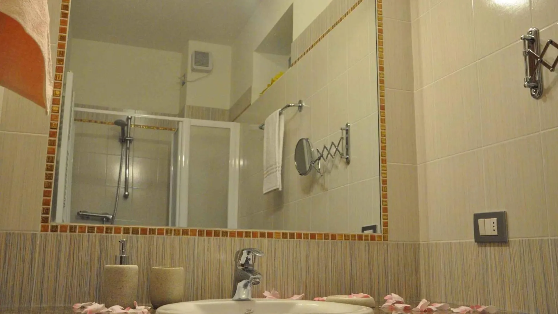 Apartments In Lazise - Gardasee 30250